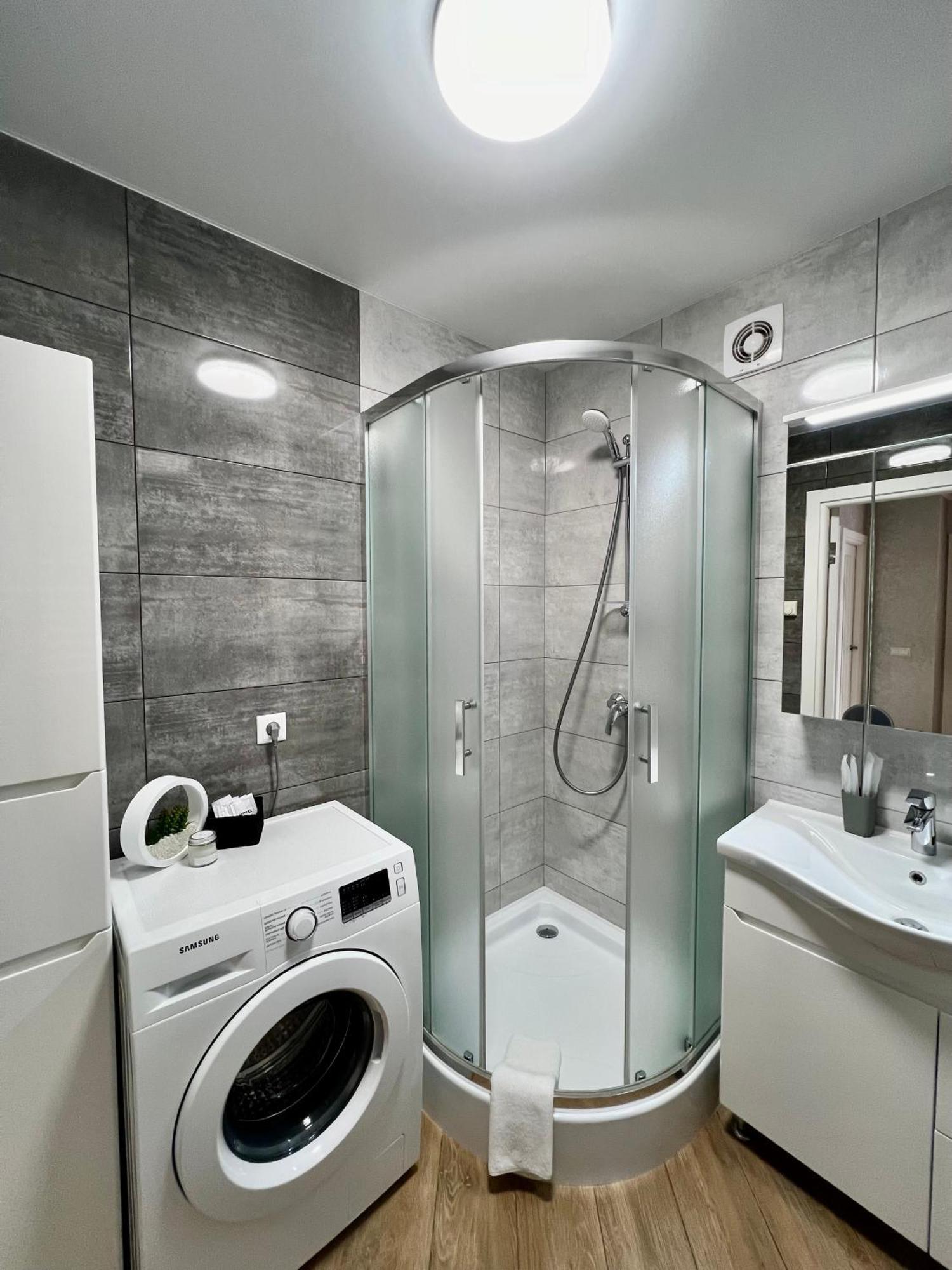 Затишна Квартира Біля Парку Центр Міста Ternopil Exteriör bild
