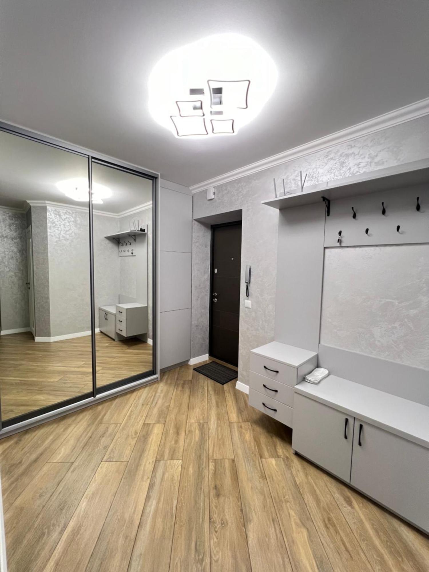 Затишна Квартира Біля Парку Центр Міста Ternopil Exteriör bild