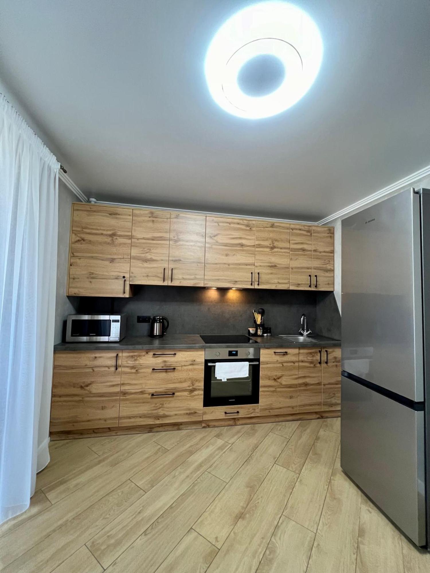 Затишна Квартира Біля Парку Центр Міста Ternopil Exteriör bild